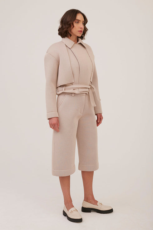 Calça Pantacourt Em Tricot Dublado